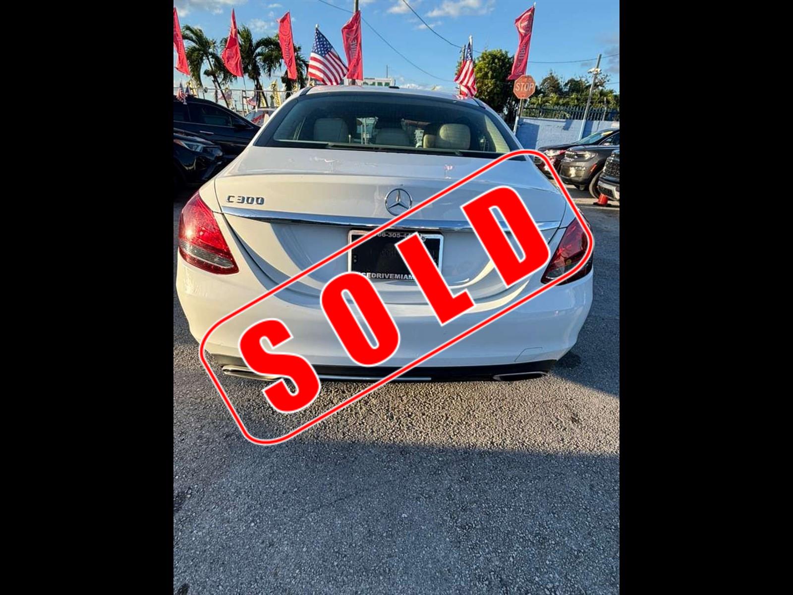 2015 MERCEDES-BENZ C-Class in Miami, FL