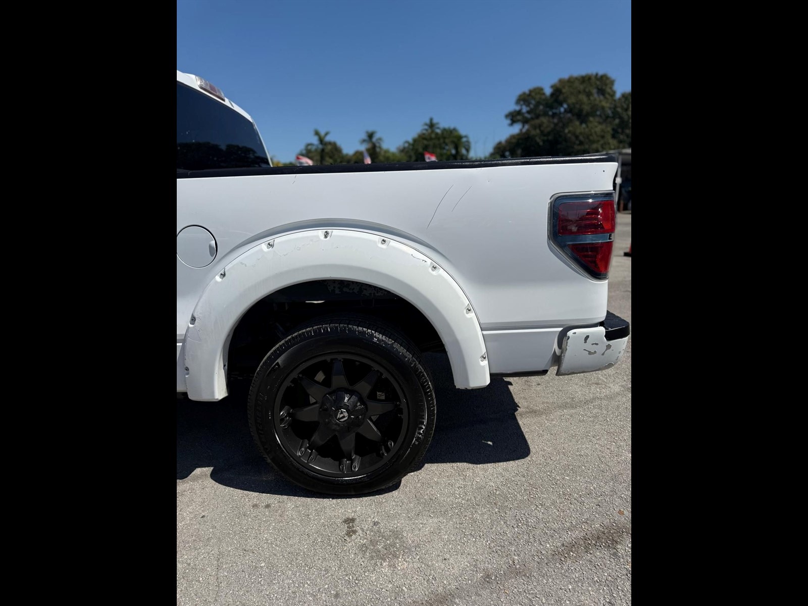 2011 FORD F-150 in Miami, FL