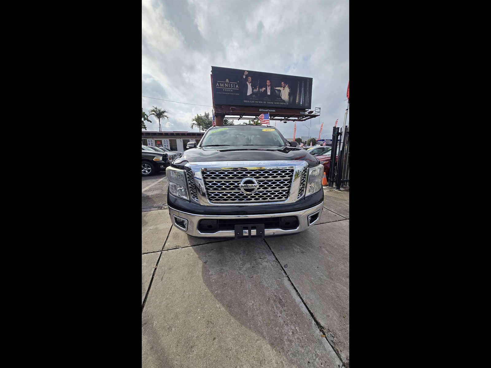 2017 NISSAN Titan in miami, FL