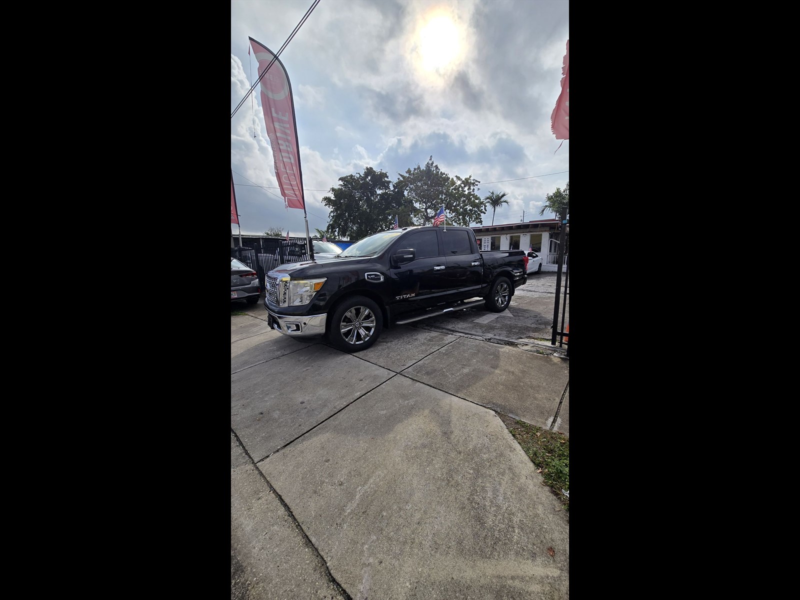 2017 NISSAN Titan in miami, FL