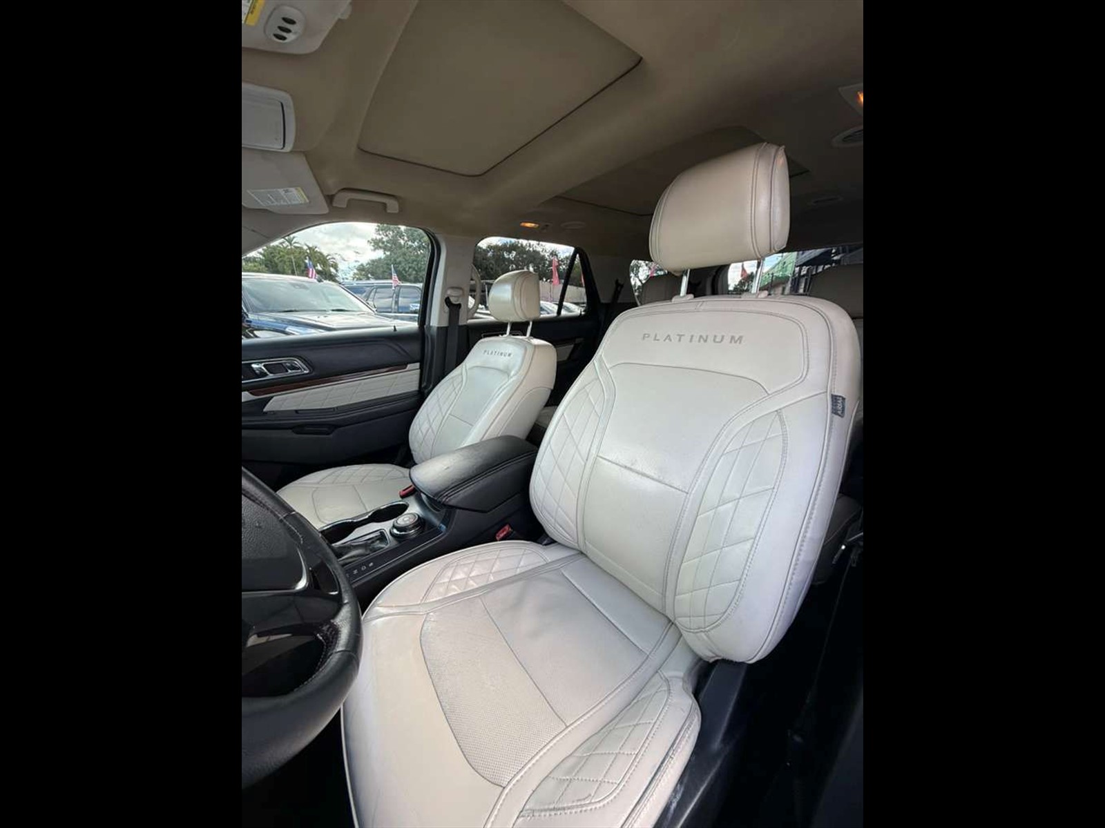 2017 FORD Explorer in Miami, FL