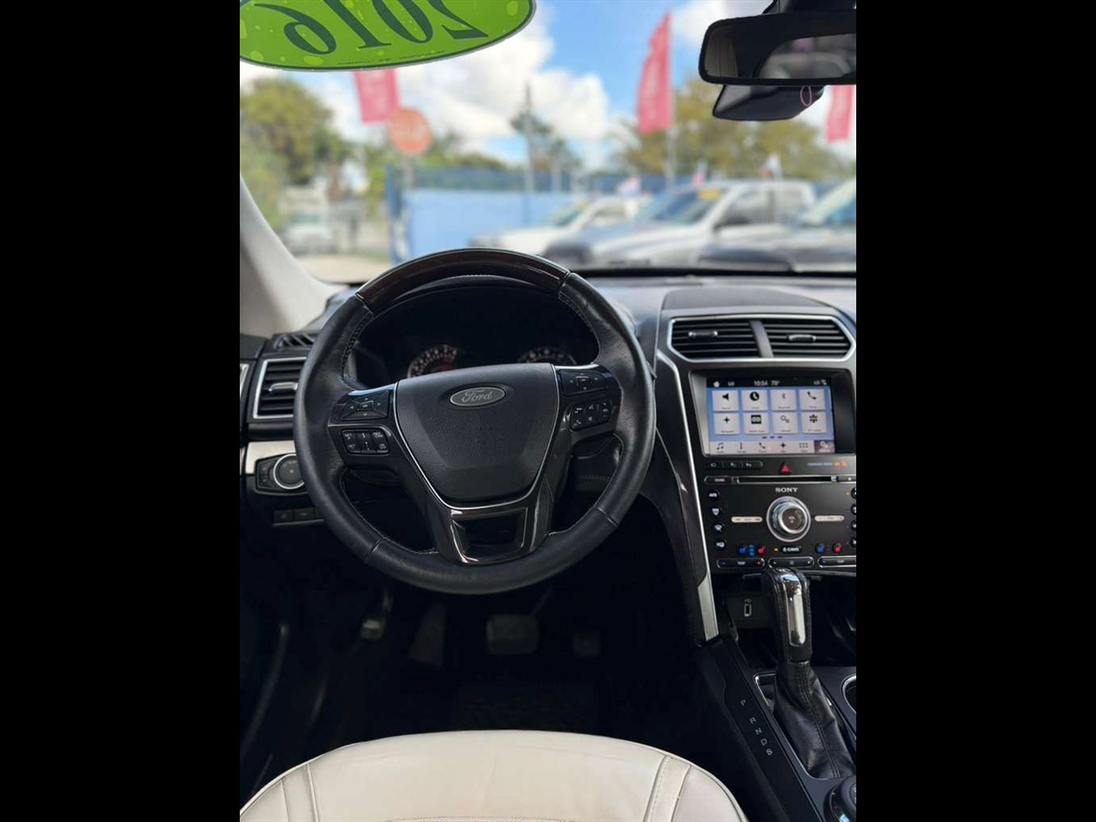 2017 FORD Explorer in Miami, FL