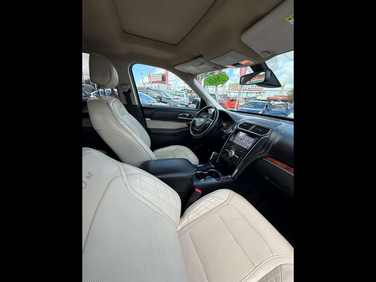 2017 FORD Explorer in Miami, FL