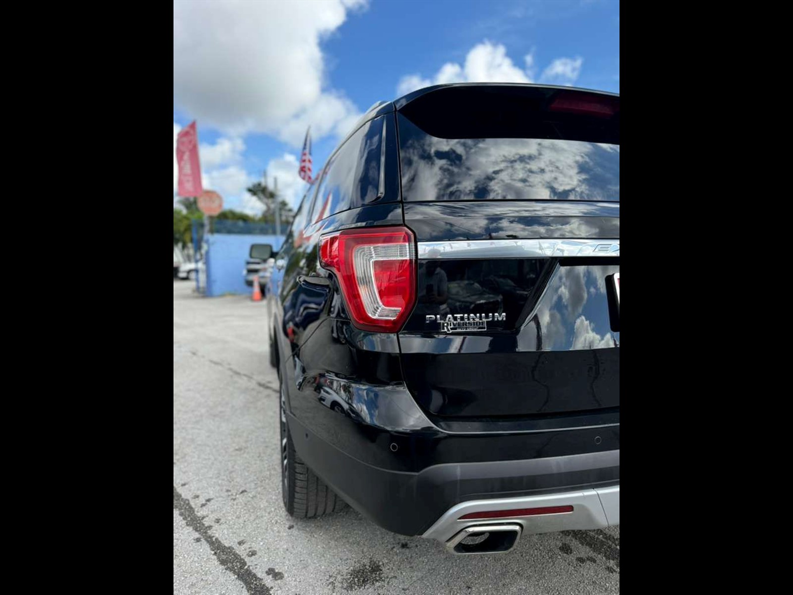 2017 FORD Explorer in Miami, FL
