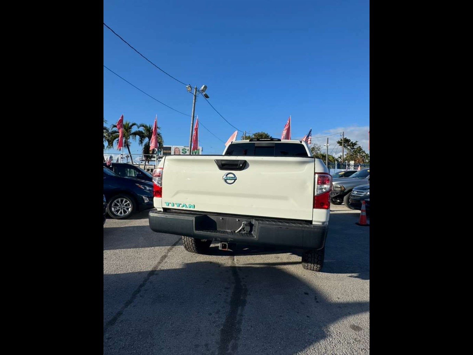 2017 NISSAN Titan in Miami, FL