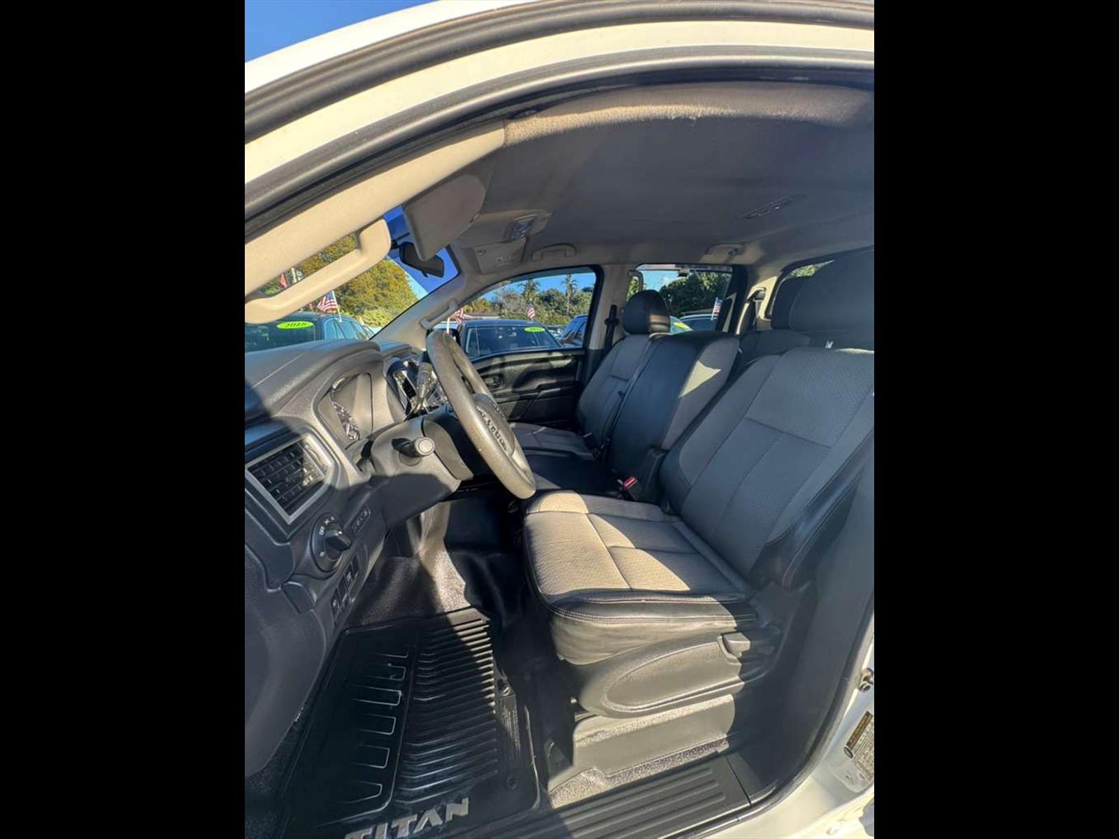 2017 NISSAN Titan in Miami, FL