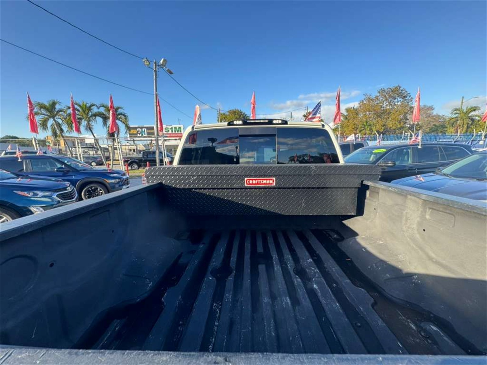2017 NISSAN Titan in Miami, FL