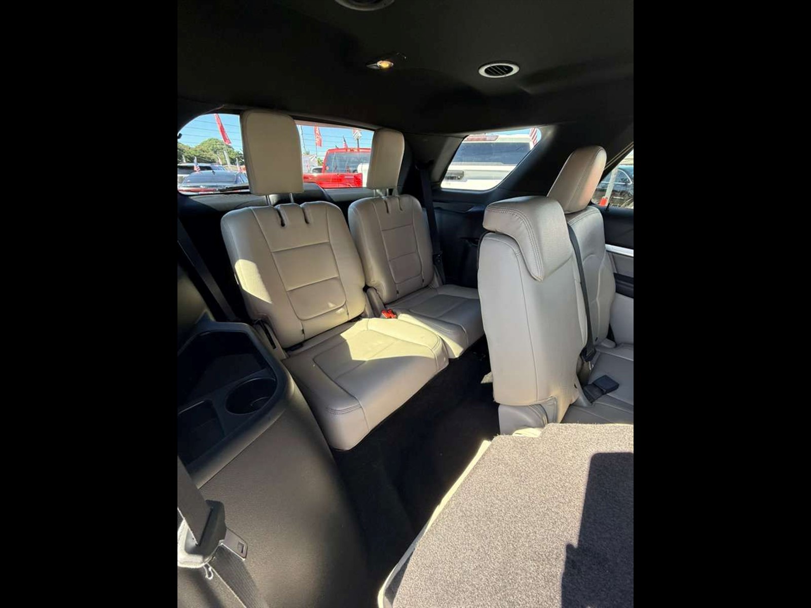 2018 FORD Explorer in Miami, FL