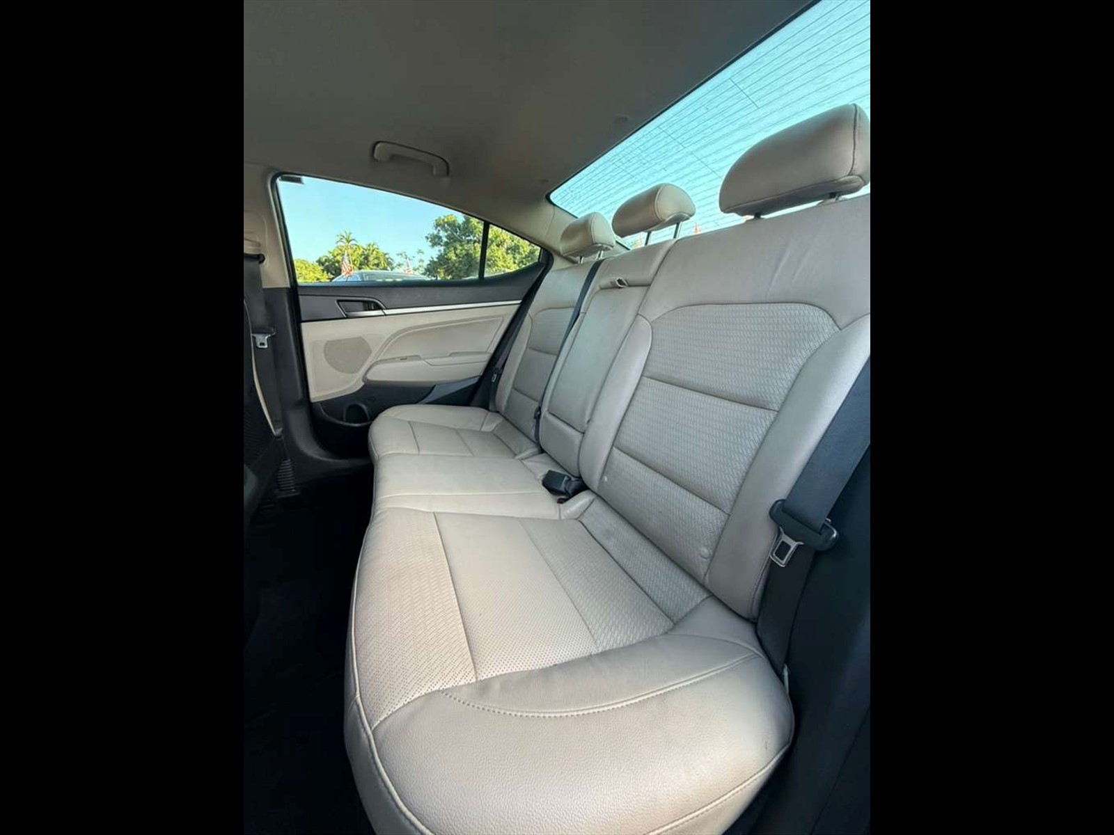 2017 HYUNDAI Elantra in Miami, FL