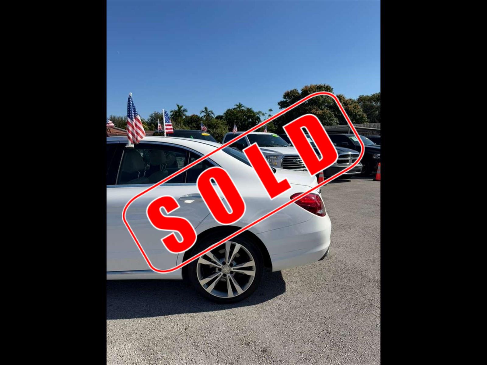 2015 MERCEDES-BENZ C-Class in Miami, FL