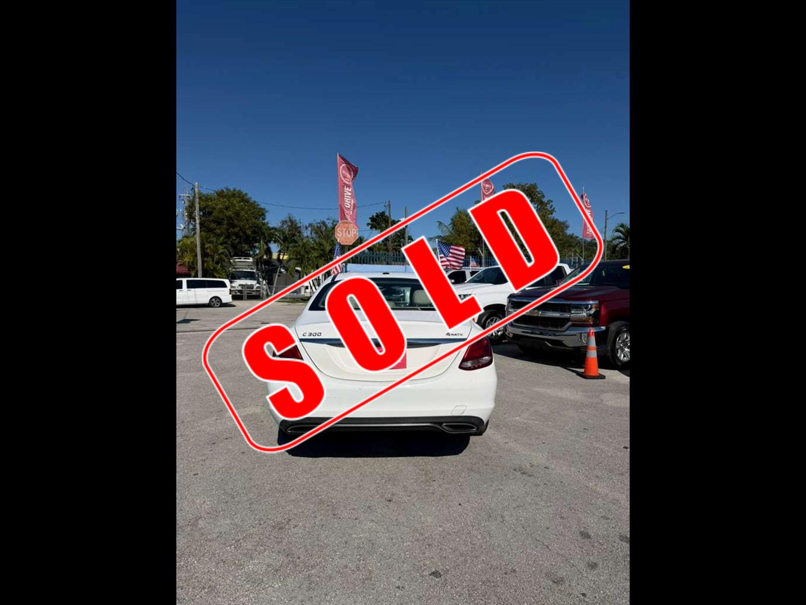 2015 MERCEDES-BENZ C-Class in Miami, FL