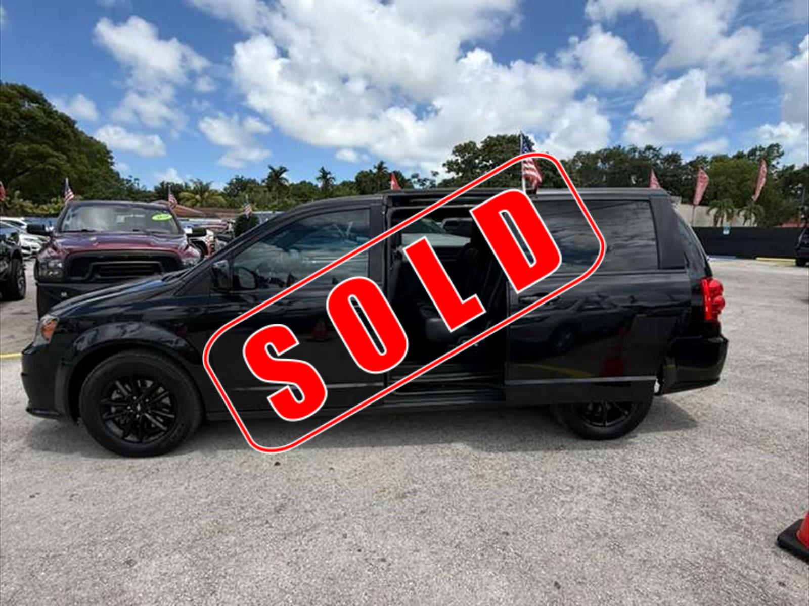 2019 DODGE Grand Caravan in Miami, FL