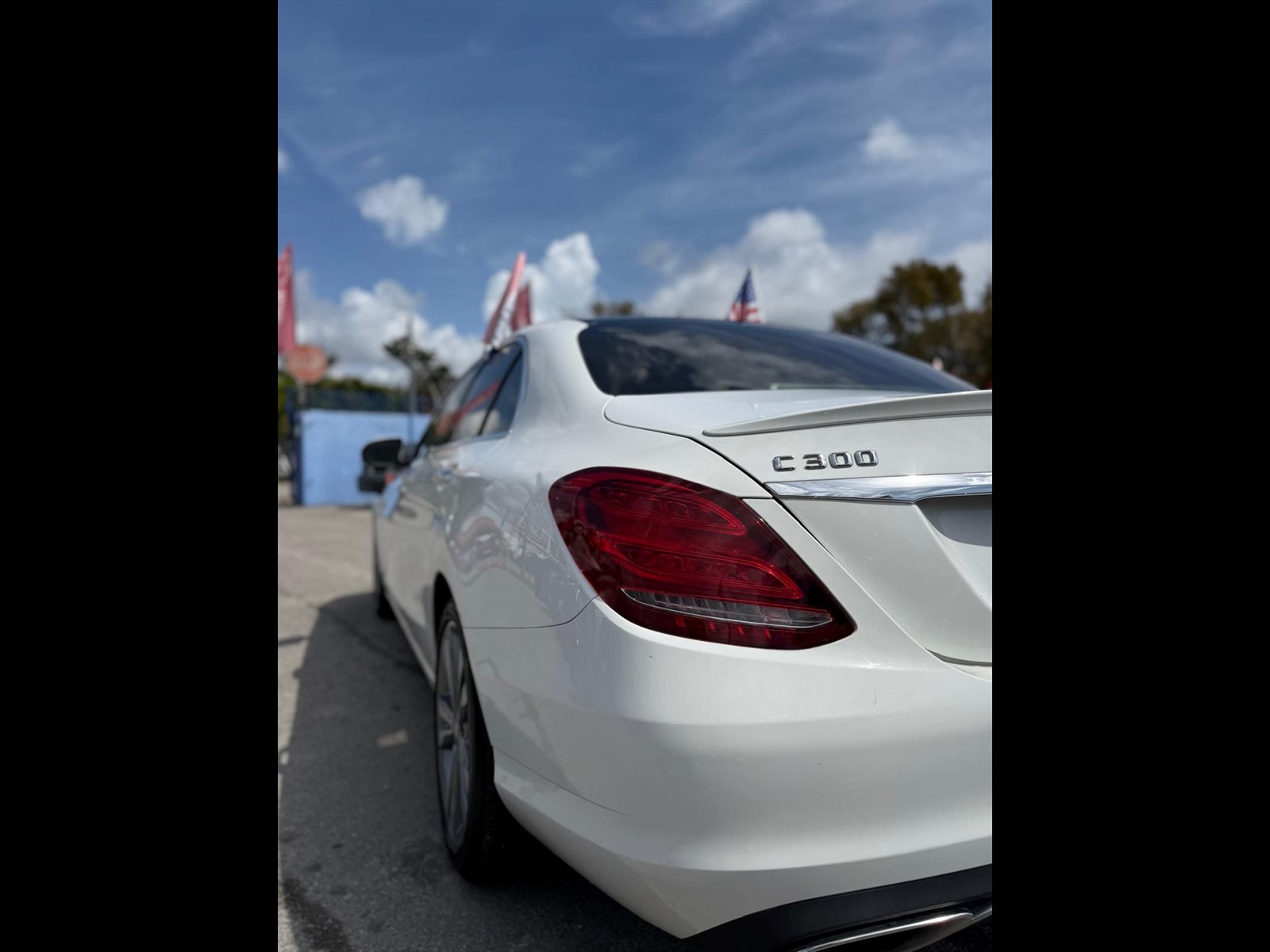 2015 MERCEDES-BENZ C-Class in Miami, FL