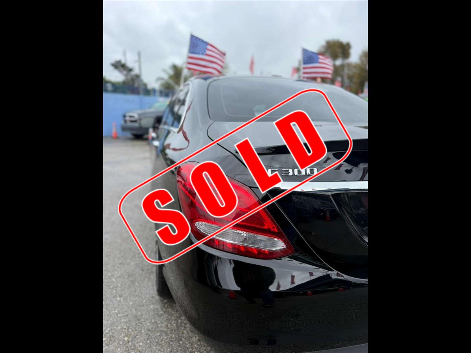 2016 MERCEDES-BENZ C-Class in Miami, FL