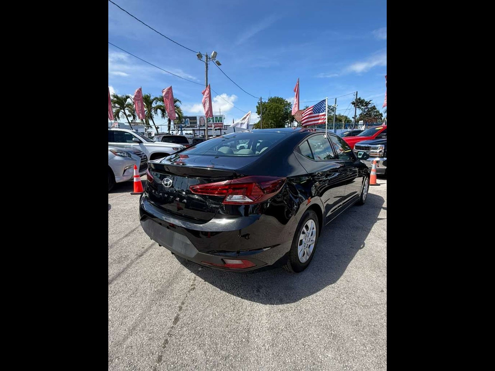 2019 HYUNDAI Elantra in Miami, FL