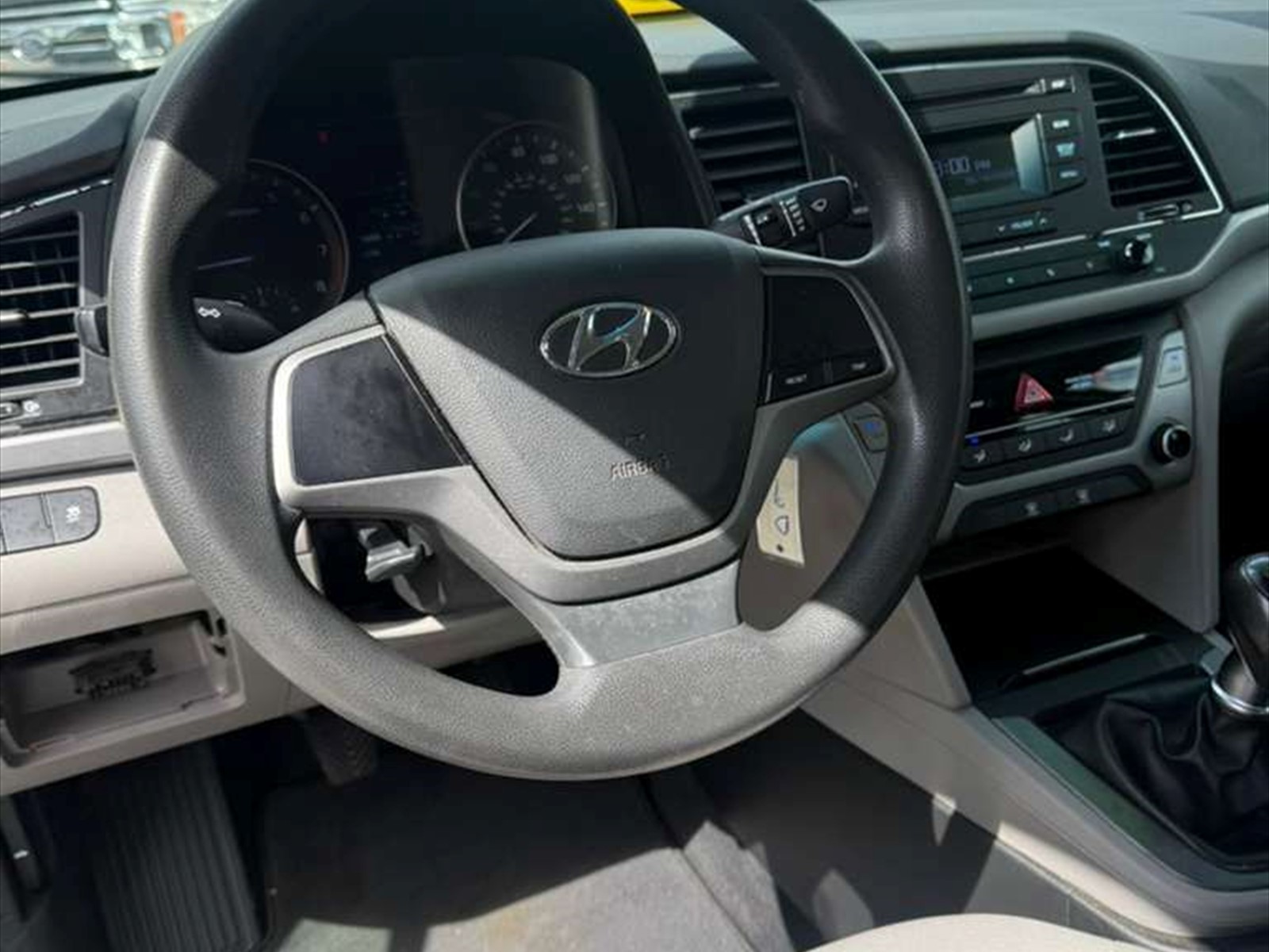 2018 HYUNDAI Elantra in Miami, FL