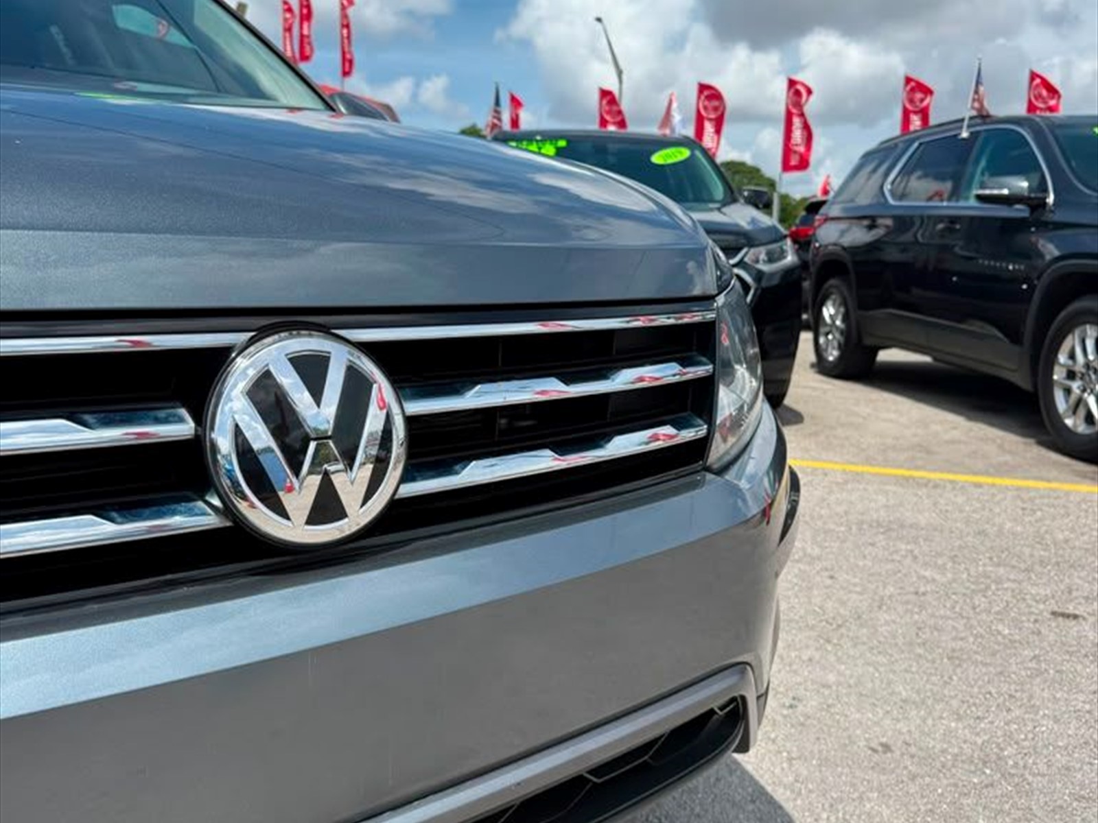 2020 VOLKSWAGEN Tiguan in Miami, FL