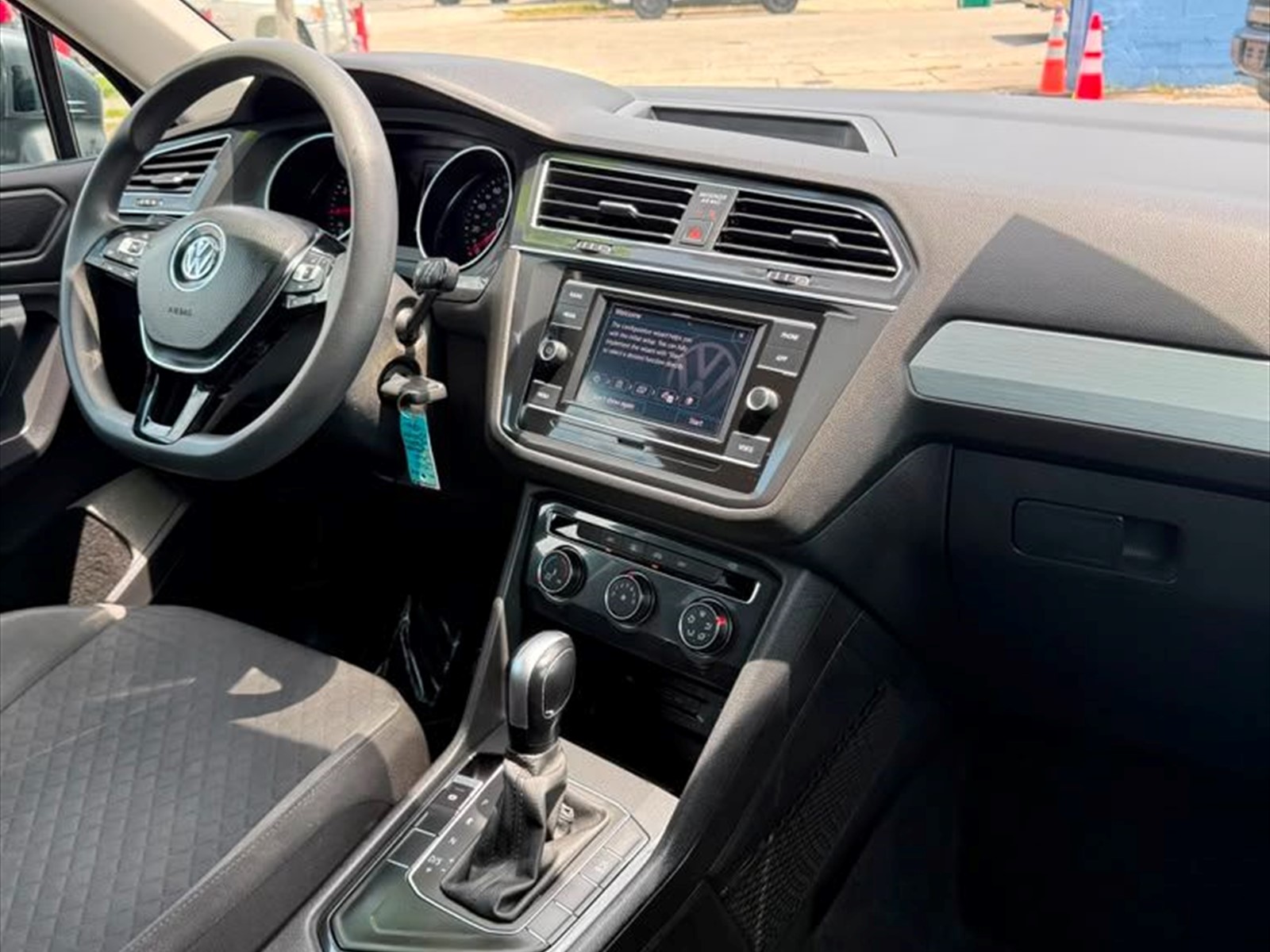 2020 VOLKSWAGEN Tiguan in Miami, FL