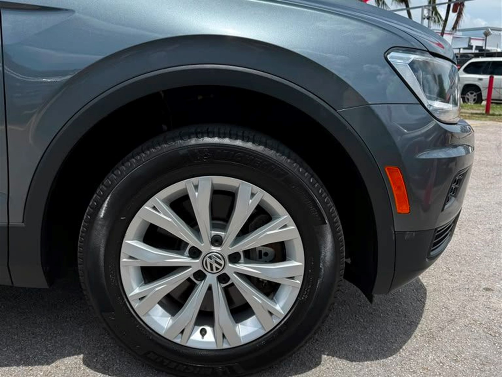 2020 VOLKSWAGEN Tiguan in Miami, FL