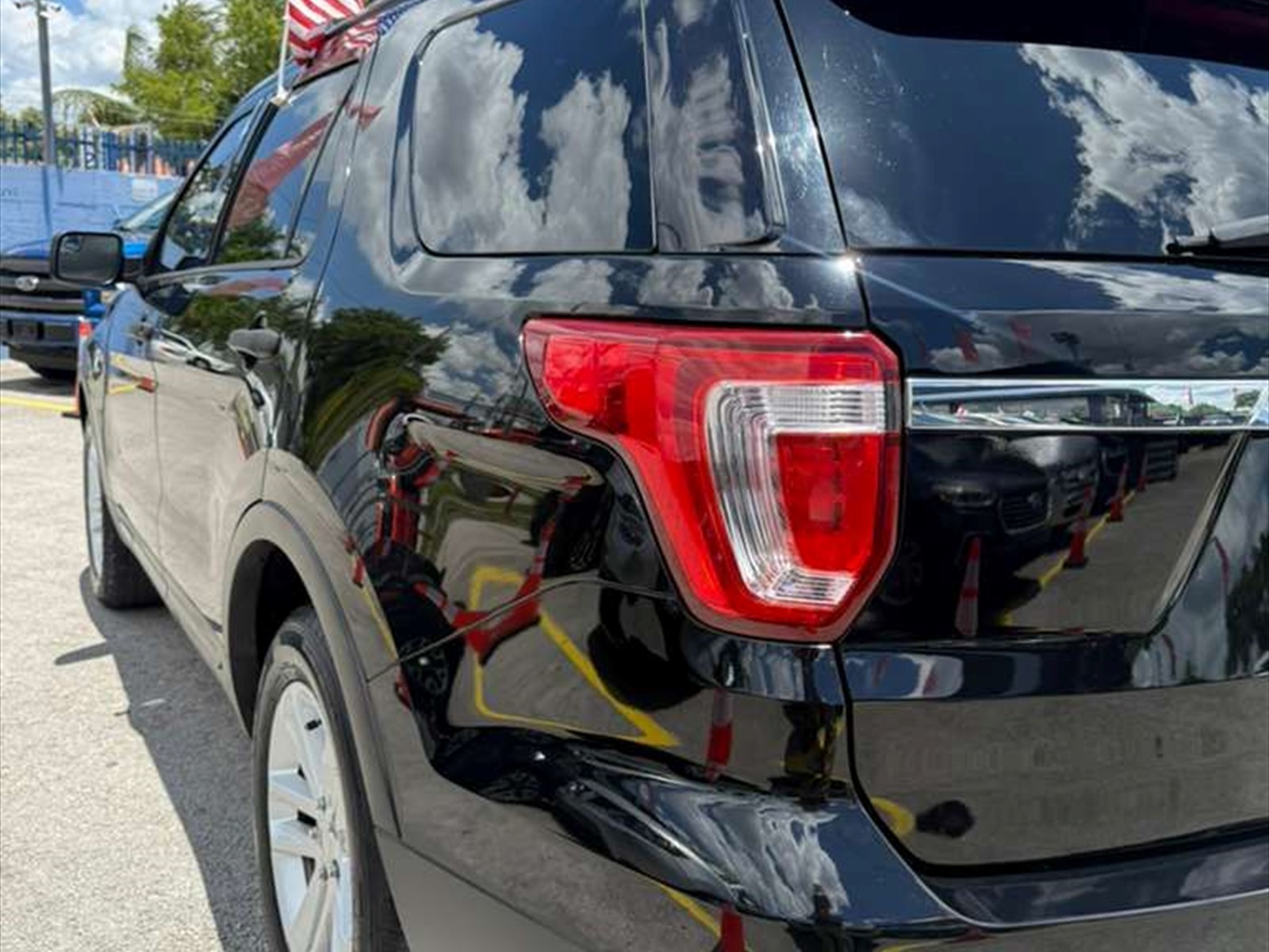 2016 FORD Explorer in Miami, FL