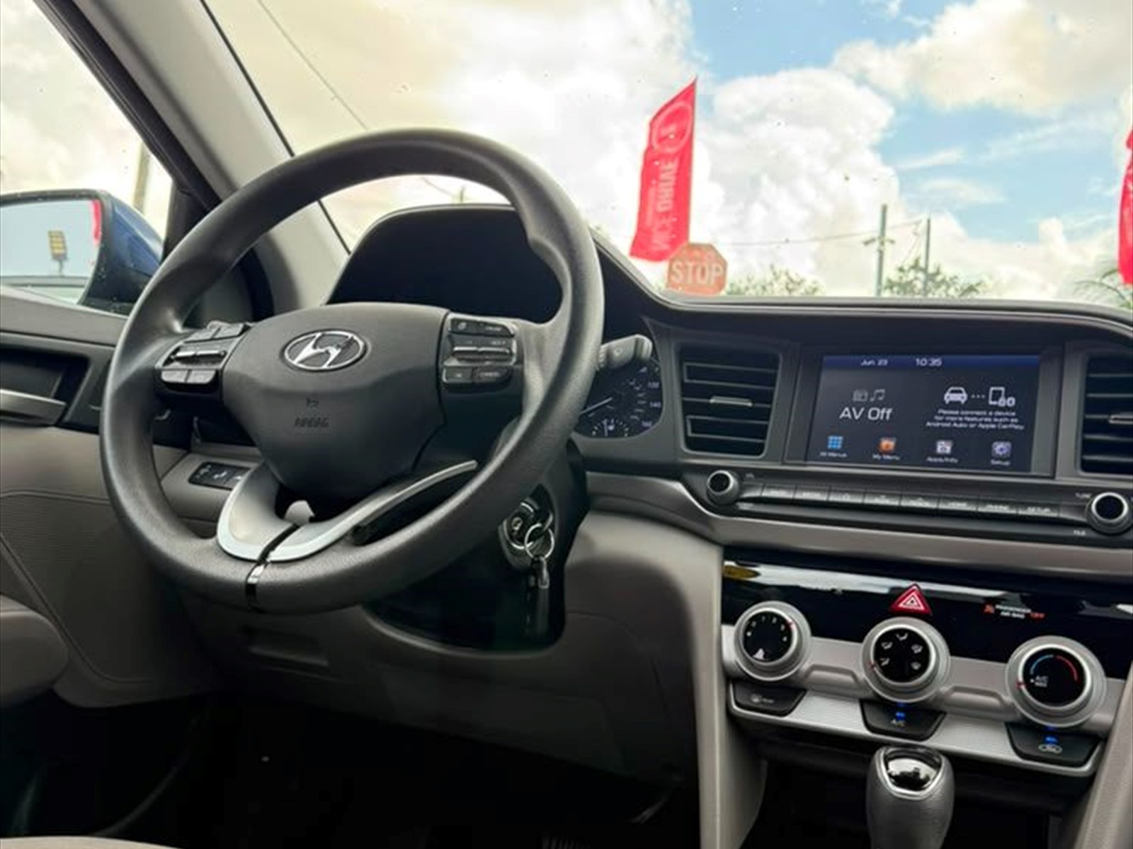 2019 HYUNDAI Elantra in Miami, FL