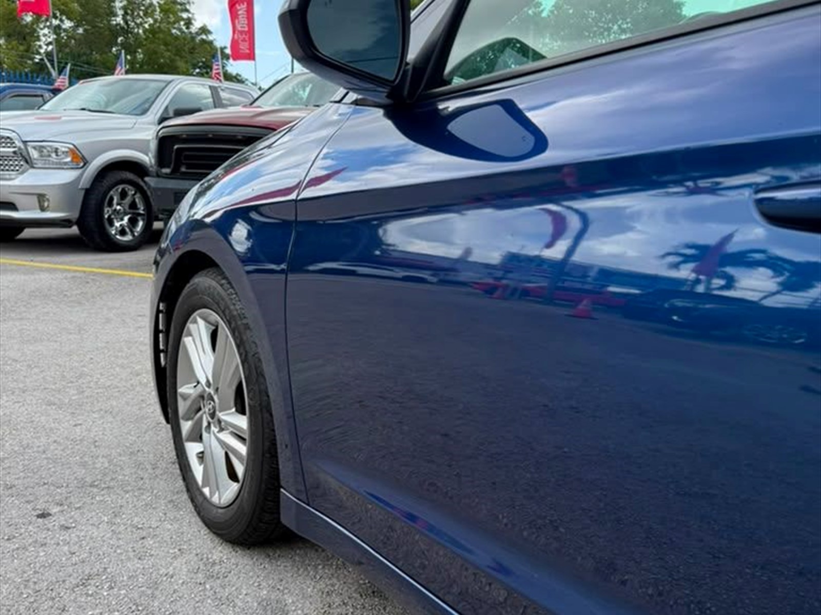 2019 HYUNDAI Elantra in Miami, FL
