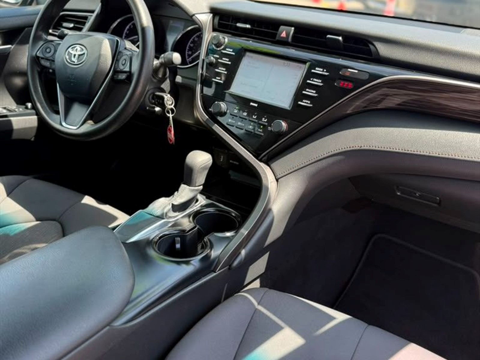 2020 TOYOTA Camry in Miami, FL