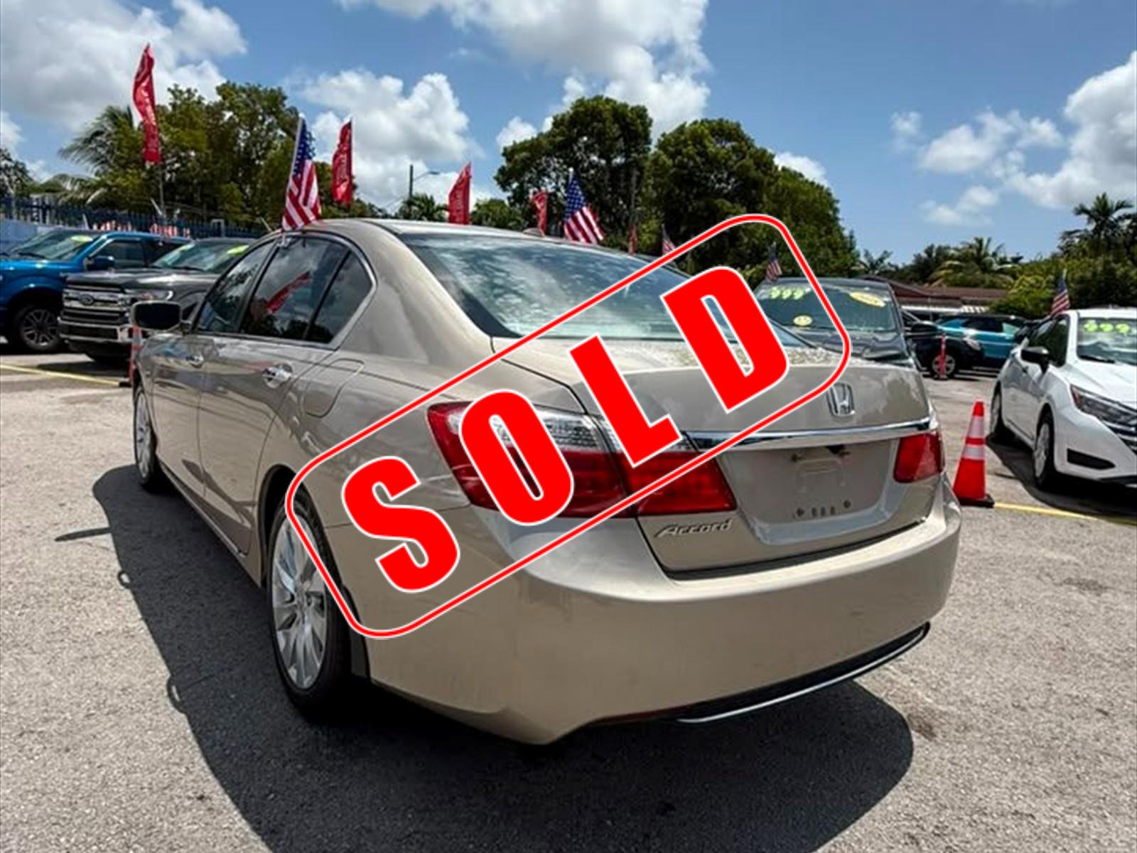 2015 HONDA Accord in Miami, FL