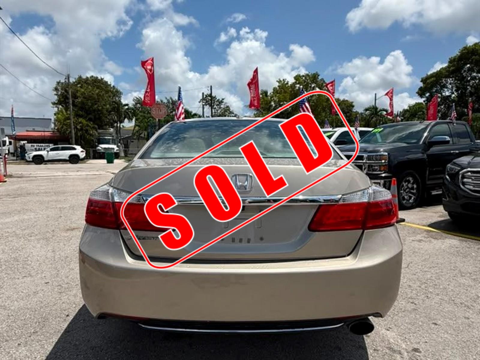 2015 HONDA Accord in Miami, FL