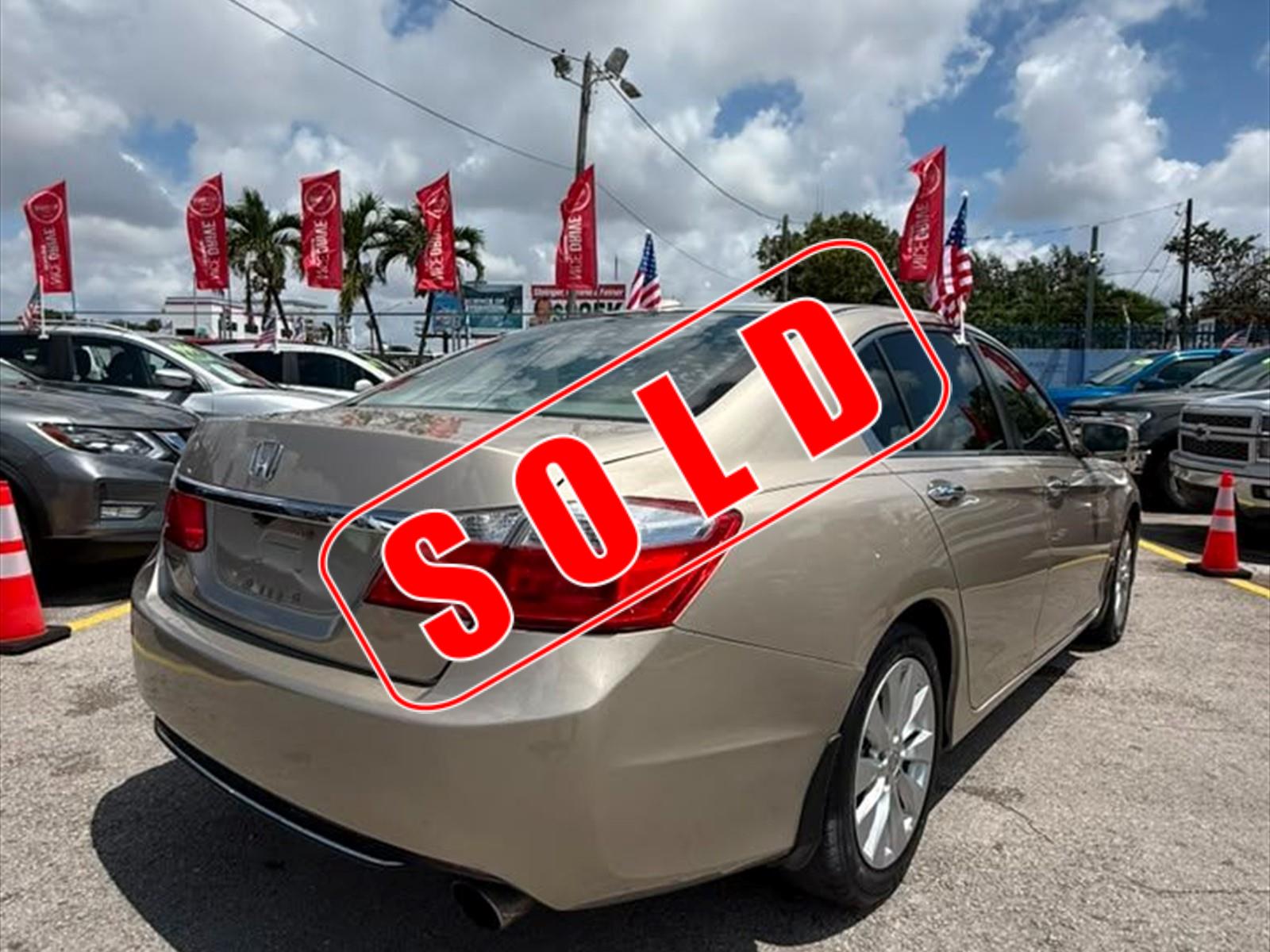 2015 HONDA Accord in Miami, FL