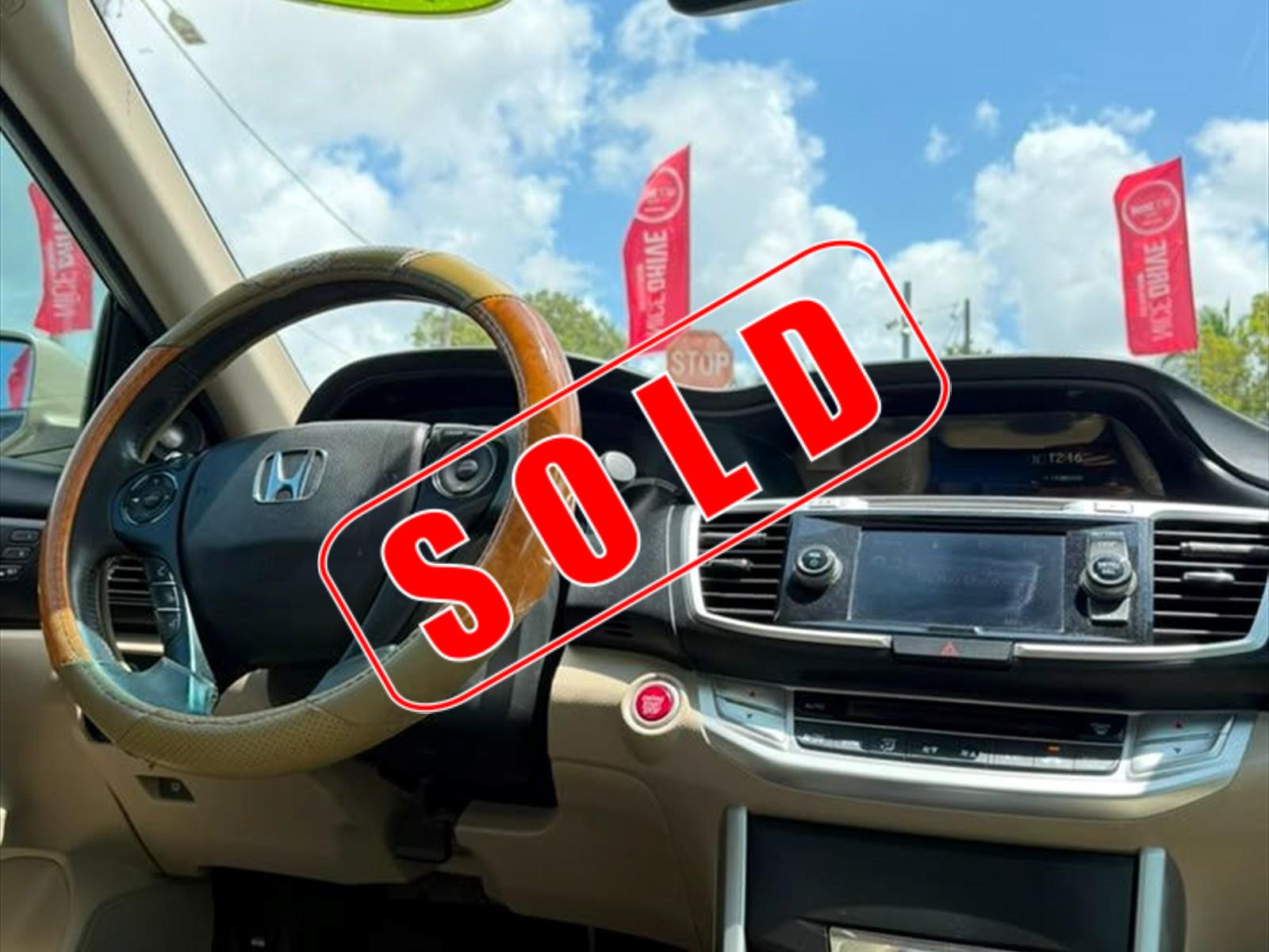 2015 HONDA Accord in Miami, FL