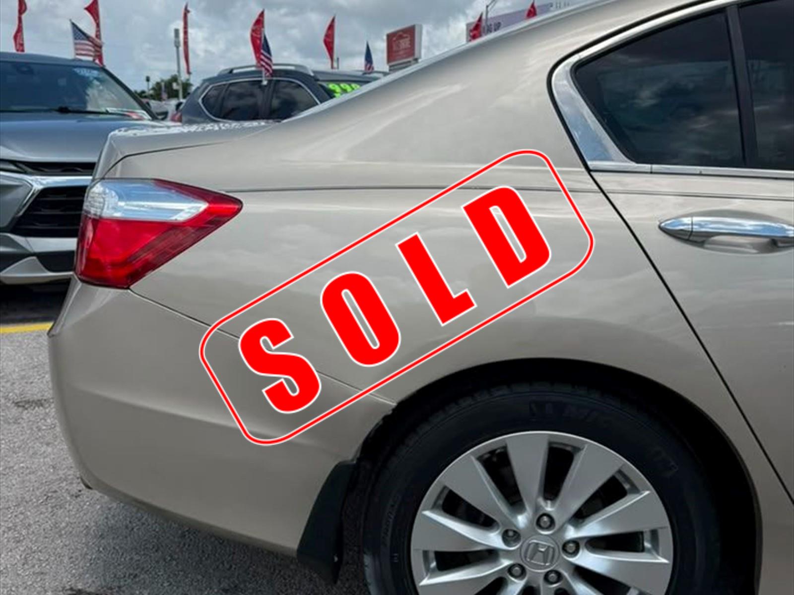 2015 HONDA Accord in Miami, FL