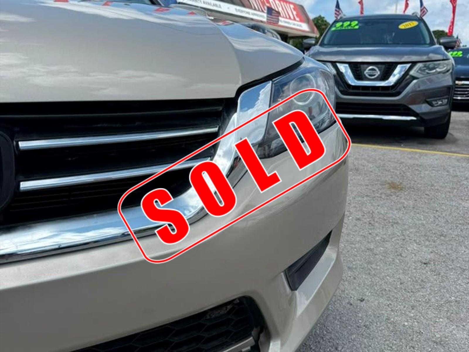 2015 HONDA Accord in Miami, FL