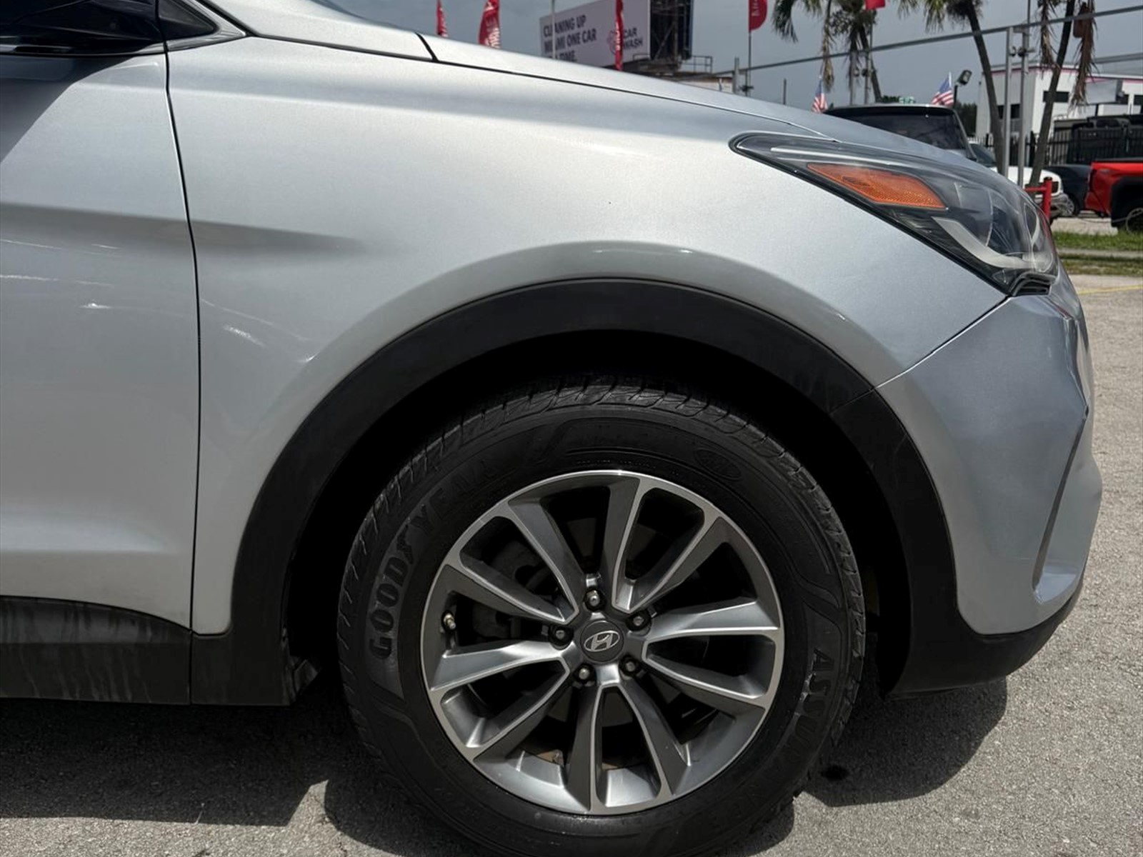 2017 HYUNDAI Santa Fe in Miami, FL