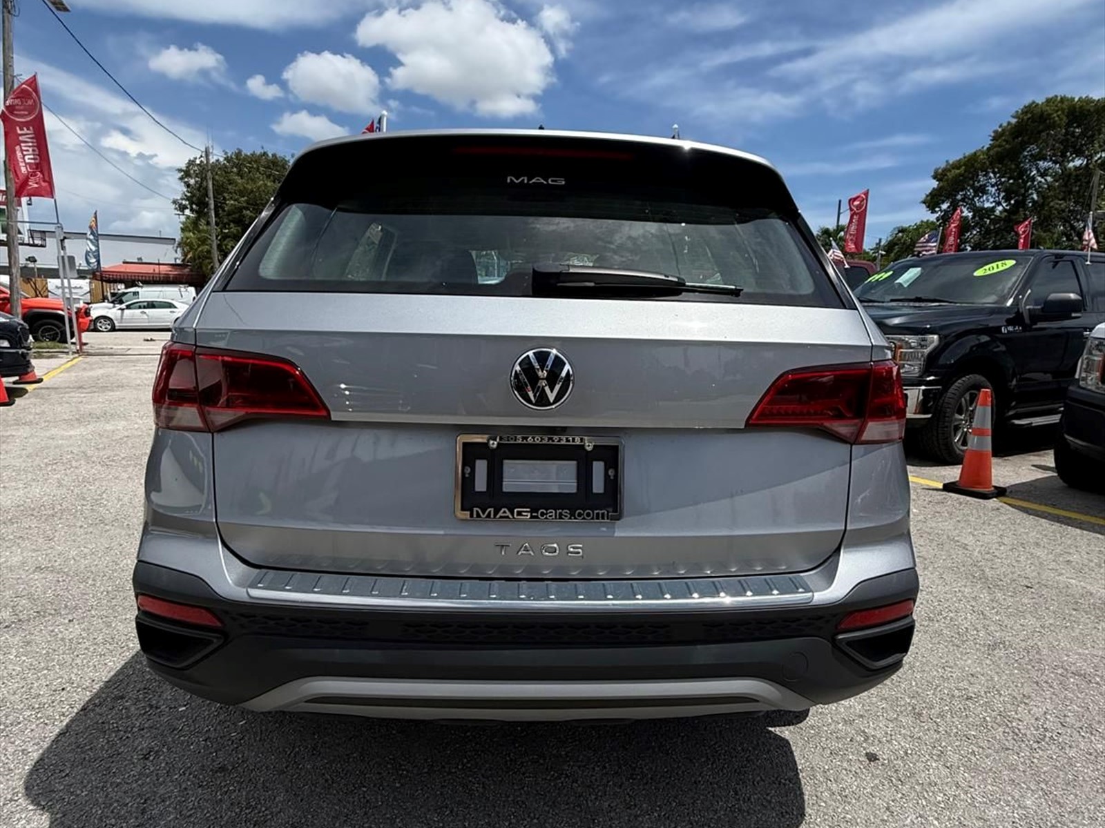 2024 VOLKSWAGEN Taos in Miami, FL