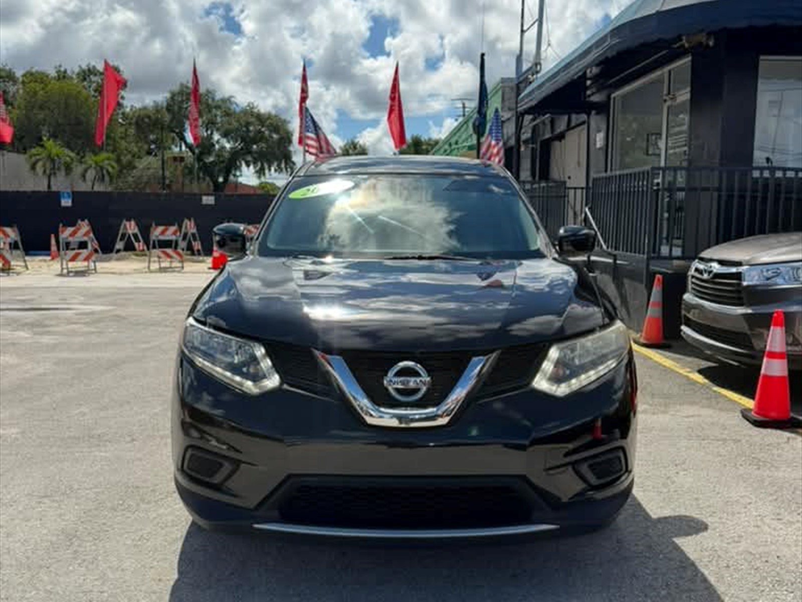 2016 NISSAN Rogue in Miami, FL