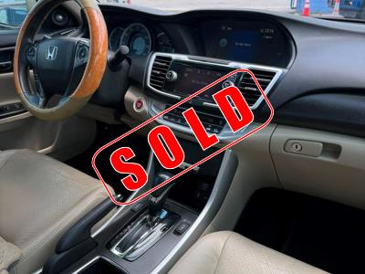 2015 HONDA Accord in Miami, FL