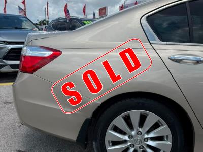 2015 HONDA Accord in Miami, FL