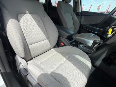 2017 HYUNDAI Santa Fe in Miami, FL