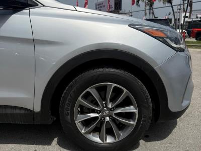 2017 HYUNDAI Santa Fe in Miami, FL