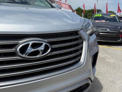2017 HYUNDAI Santa Fe in Miami, FL