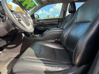 2016 TOYOTA Highlander in Miami, FL